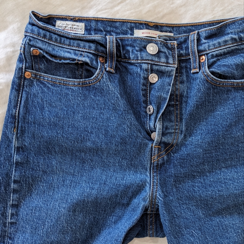 Vintage Levi's wedgie straight 28